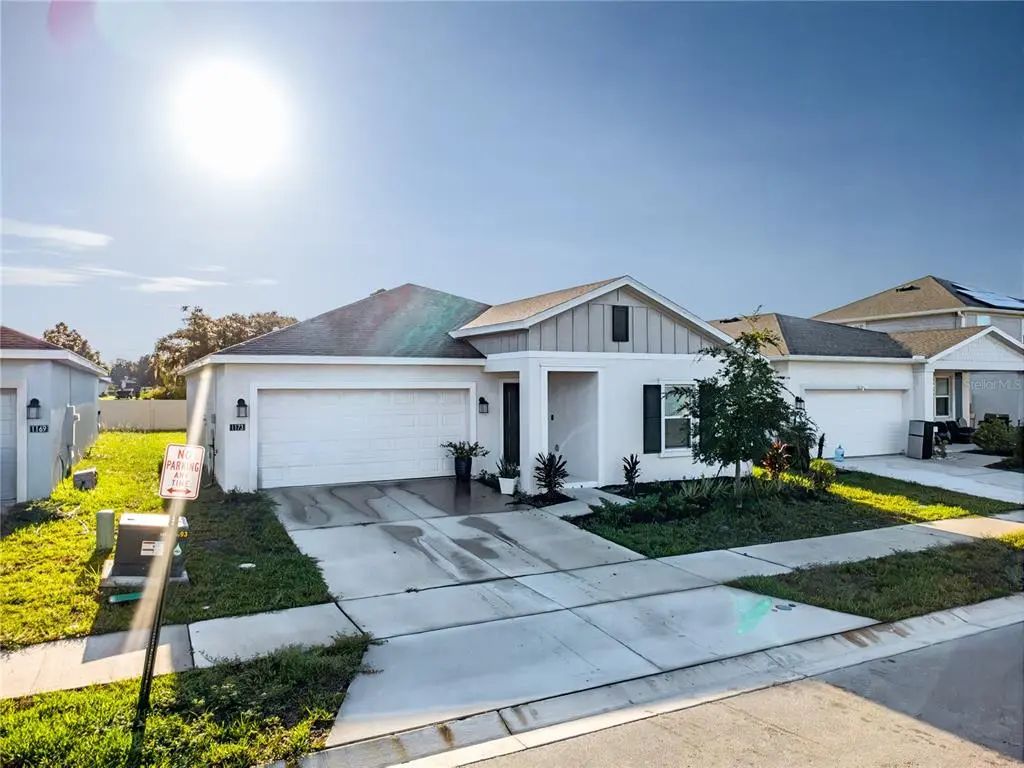 1173 Deepwater Circle, EAGLE LAKE