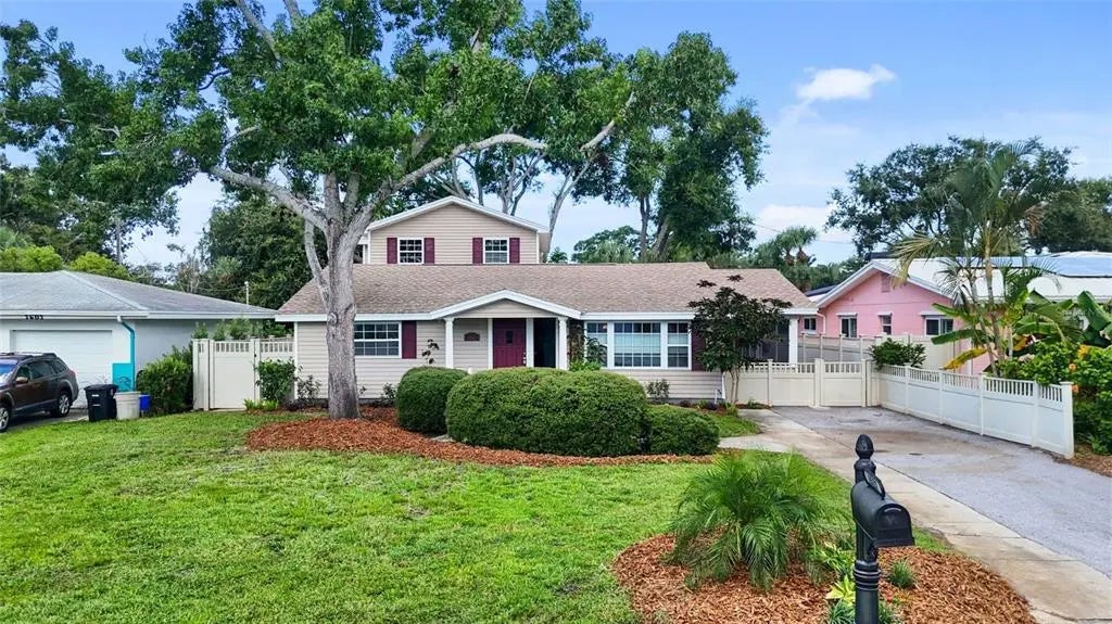 1521 60th Street S, GULFPORT