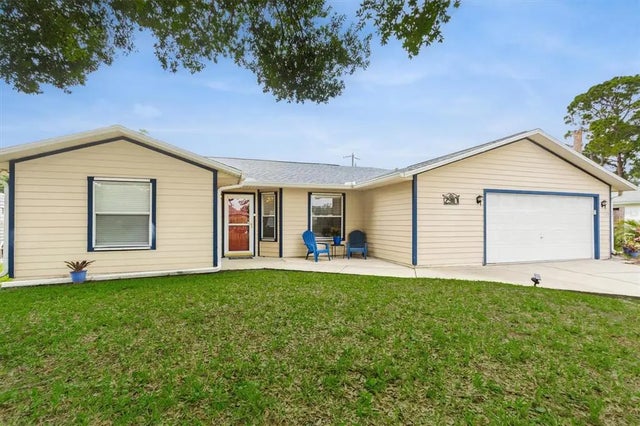 2910 Yule Tree Drive, EDGEWATER