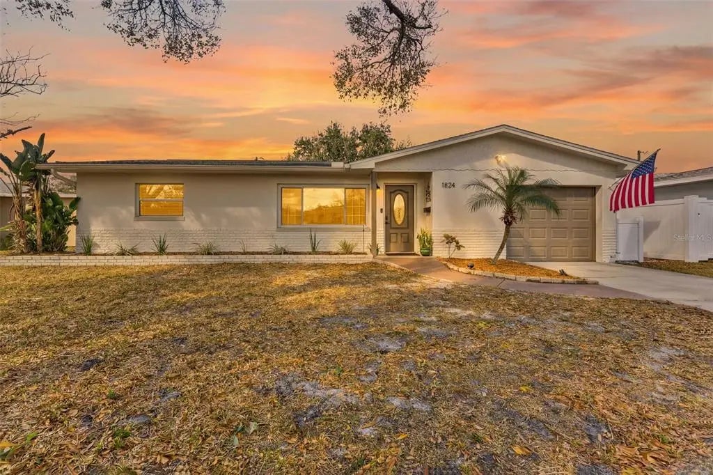 1824 59th Way N, ST PETERSBURG