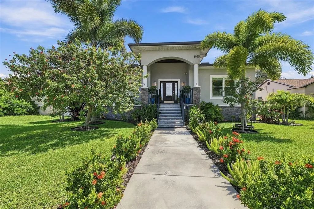 3925 1st Street Ne, ST. PETERSBURG