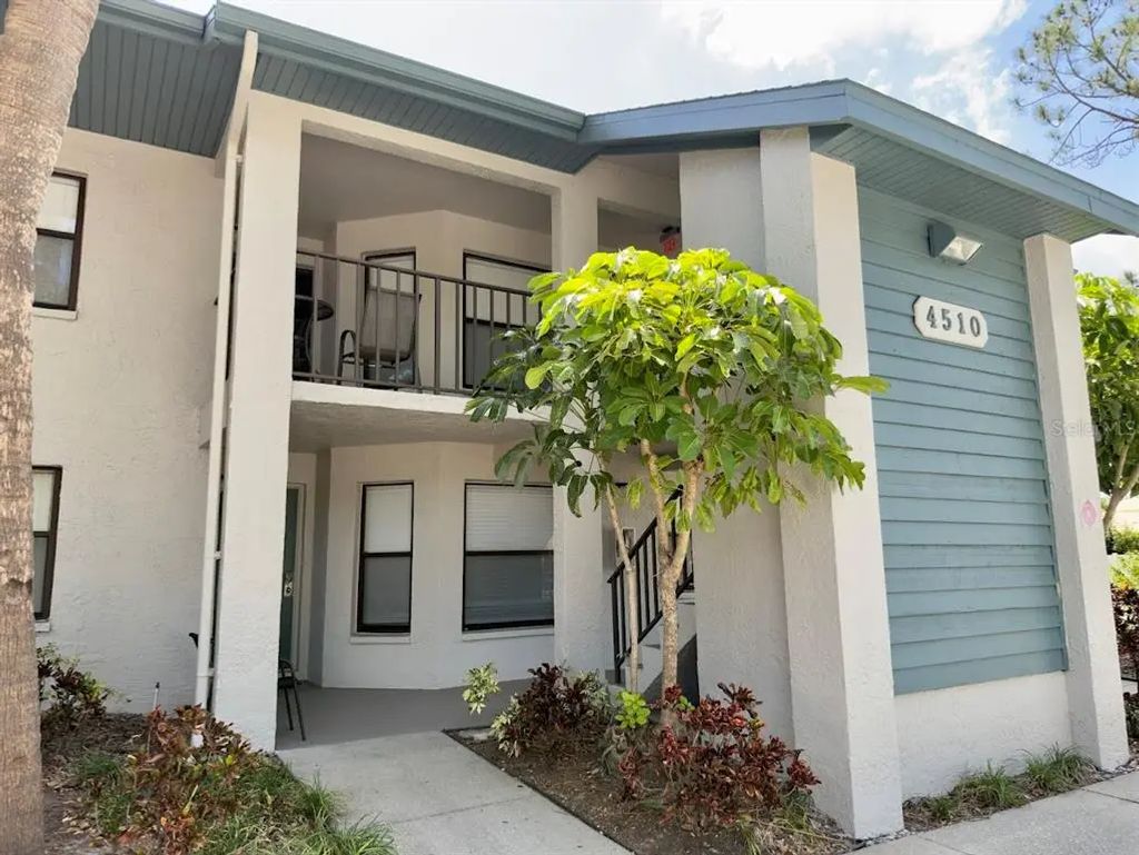 4510 47th Avenue W 203, BRADENTON