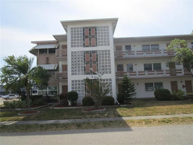 6015 19th Street N 301, ST PETERSBURG