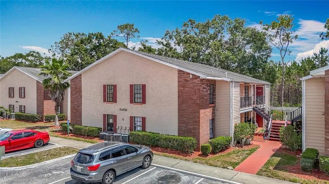 21032 Voyager Blvd 8, LAND O LAKES