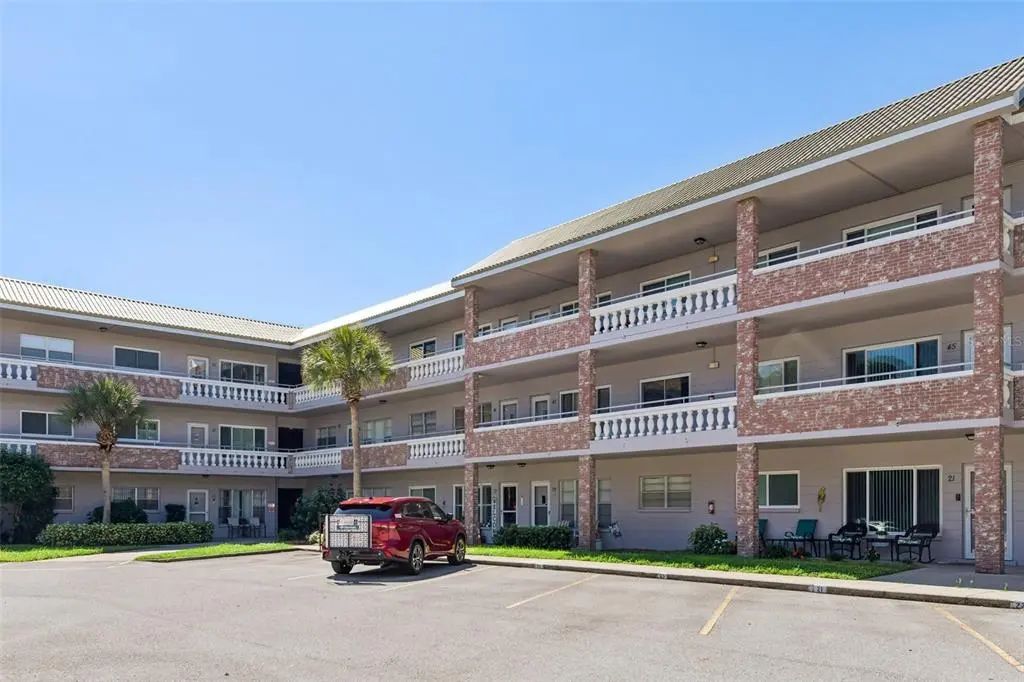 2461 Rhodesian Drive 15, CLEARWATER