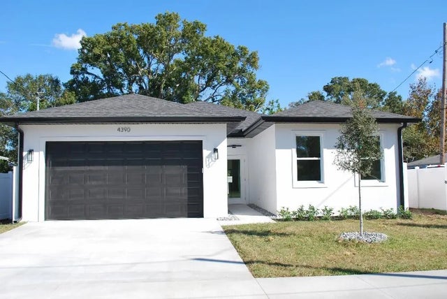 4390 44th Street N, ST PETERSBURG