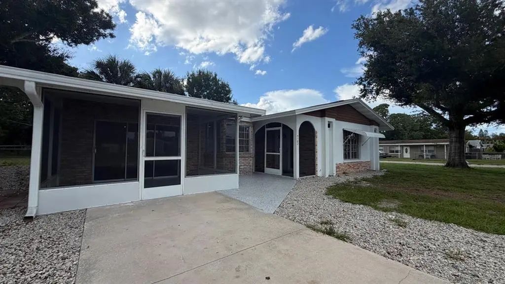 5102 21st Street W, BRADENTON