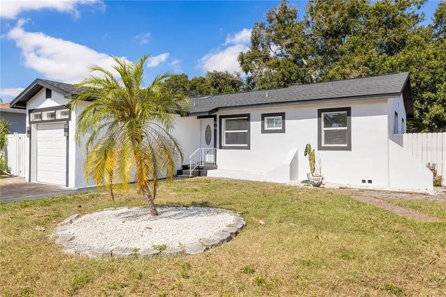 3135 33rd Avenue N, ST PETERSBURG