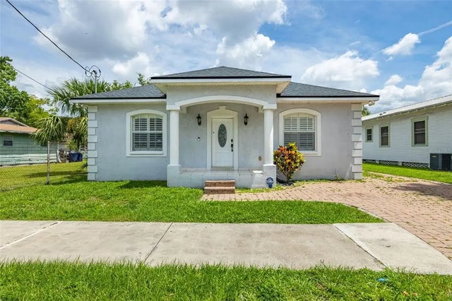 2323 W Cherry Street, TAMPA