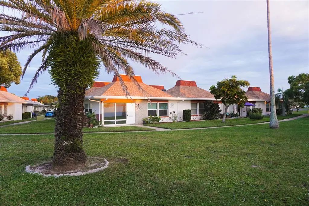 4337 Tahitian Gardens Circle E, HOLIDAY