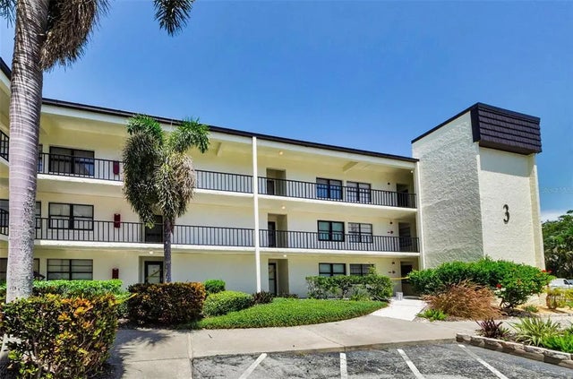 14130 Rosemary Lane 3306, LARGO