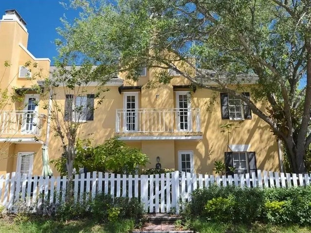 2315 S Clewis Court 102, TAMPA