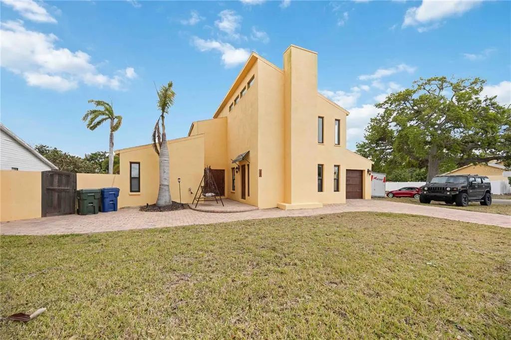 6515 Mauna Loa Boulevard, SARASOTA