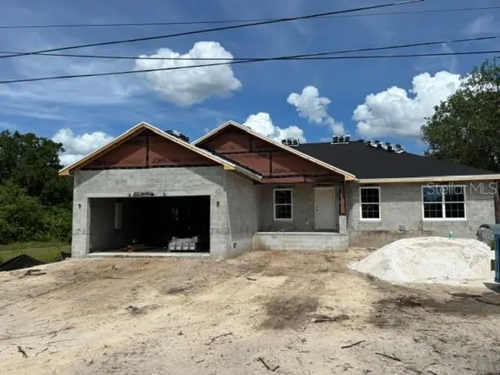 404 Paramaribo Street, PUNTA GORDA