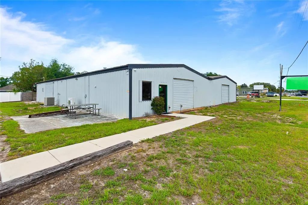 15617 Old Us Highway 441, TAVARES