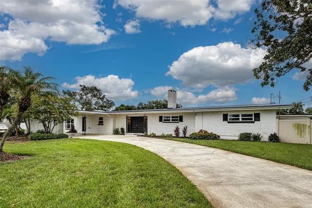 2925 E Lake Hartridge Drive, WINTER HAVEN