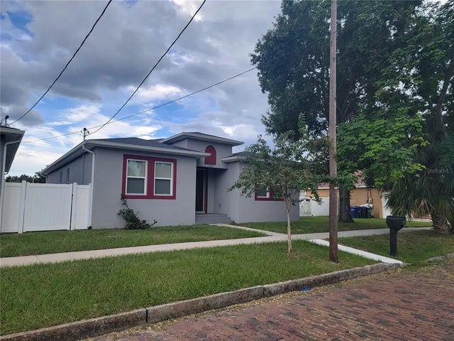 2930 W Chestnut Street, TAMPA
