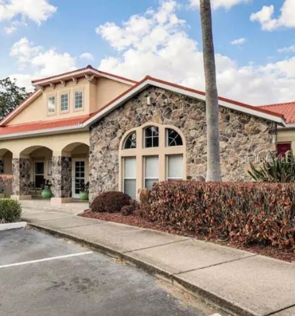 2704 Club Cortile Circle, KISSIMMEE