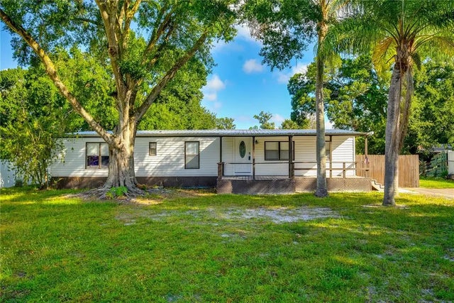 8711 Mayflower Road, TAMPA