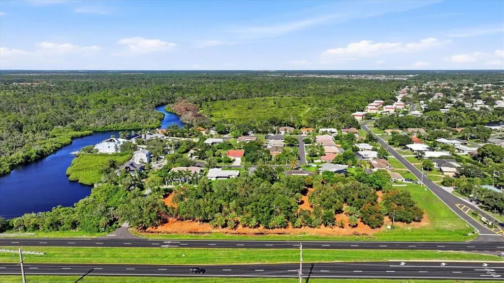 2099 S Tamiami Trail, OSPREY