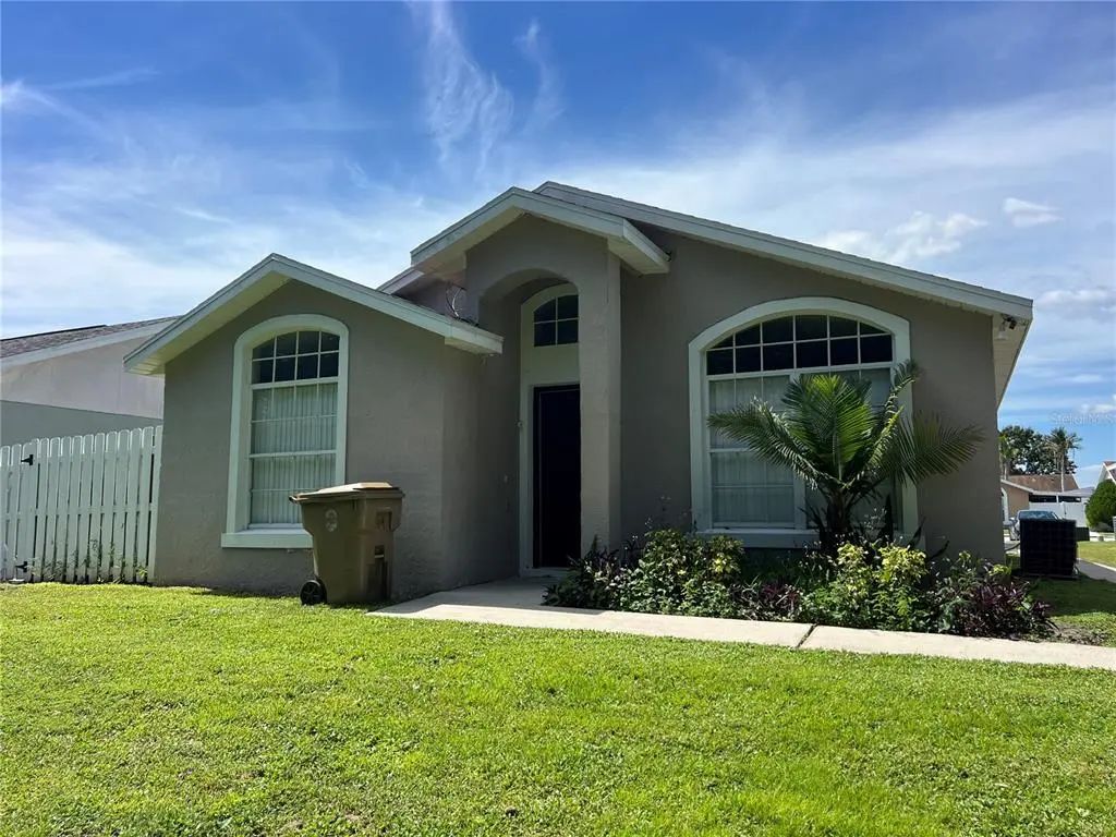 2404 Harbor Town Drive, KISSIMMEE