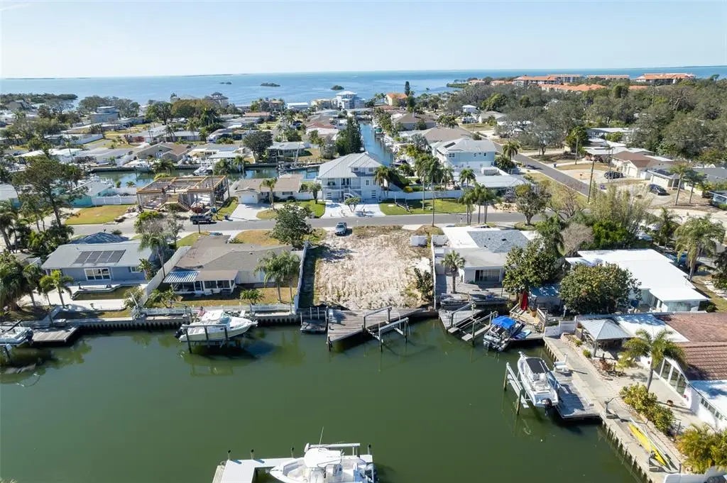 303 Morningside Drive, PALM HARBOR