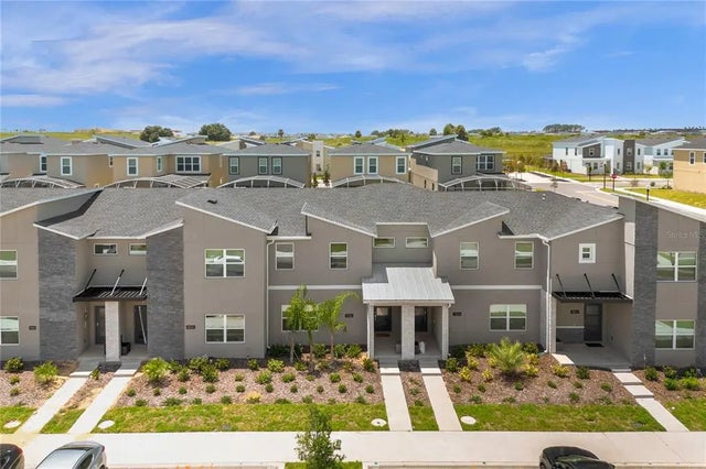 1106 Kingsbarn Street, DAVENPORT