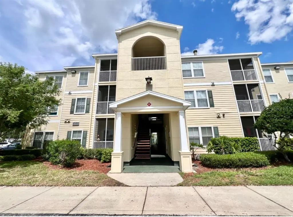 18469 Bridle Club Drive Building 3, TAMPA