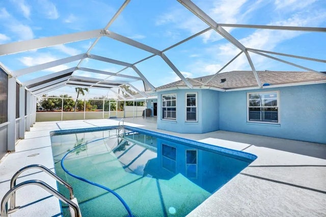 1453 Se 15th Terrace, CAPE CORAL