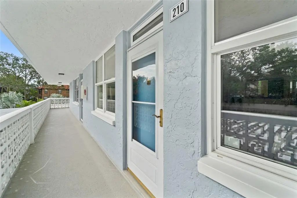 4720 Locust Street Ne 210, ST. PETERSBURG