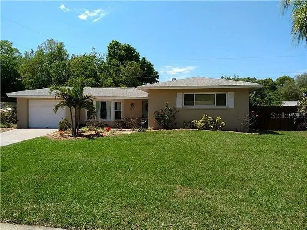 2715 Heather Place, SARASOTA