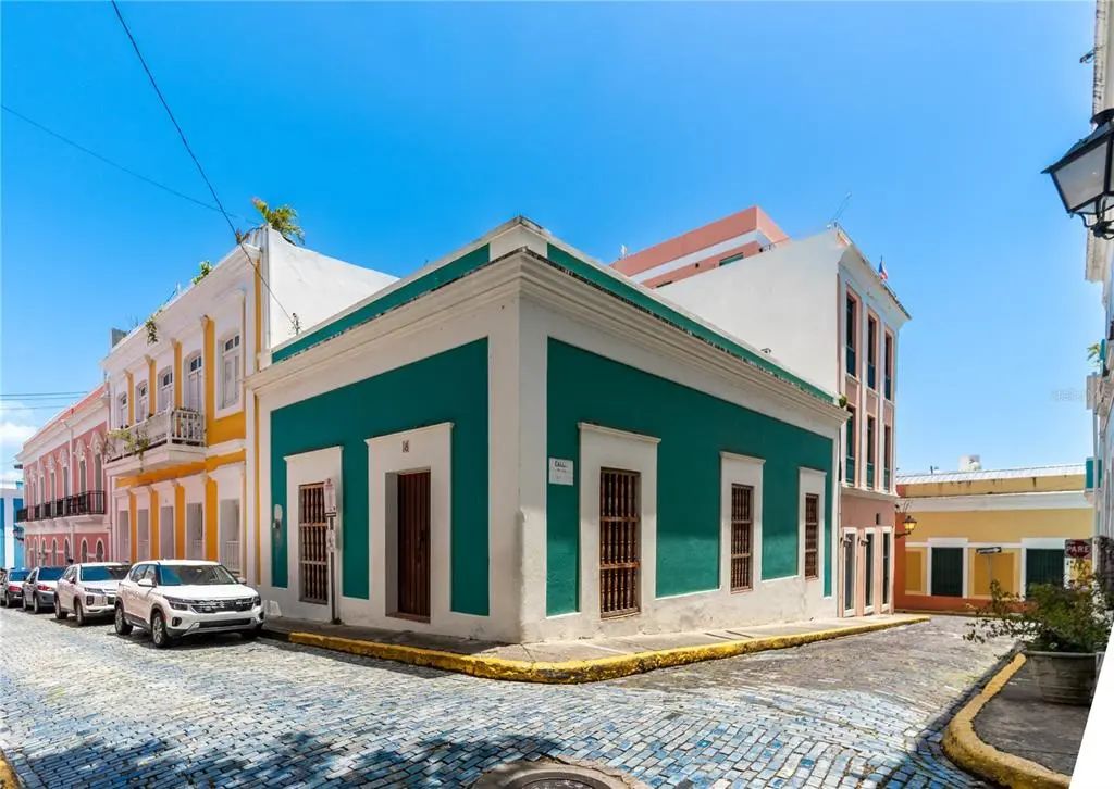 8 De La Cruz, SAN JUAN