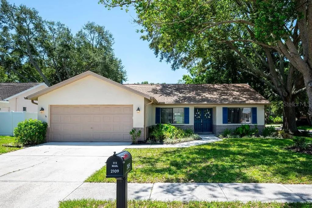 2109 Cypress Point Drive N, CLEARWATER