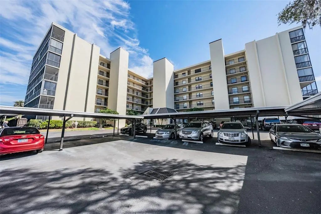 3400 Cove Cay Drive 2h, CLEARWATER