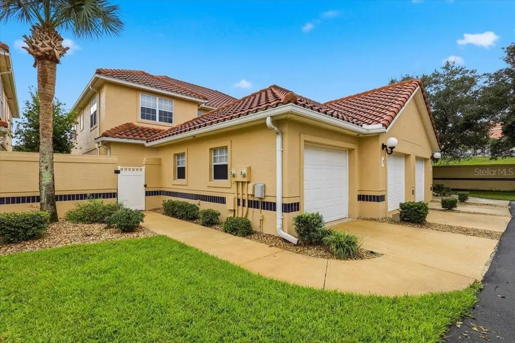 2 Marina Point Place, PALM COAST
