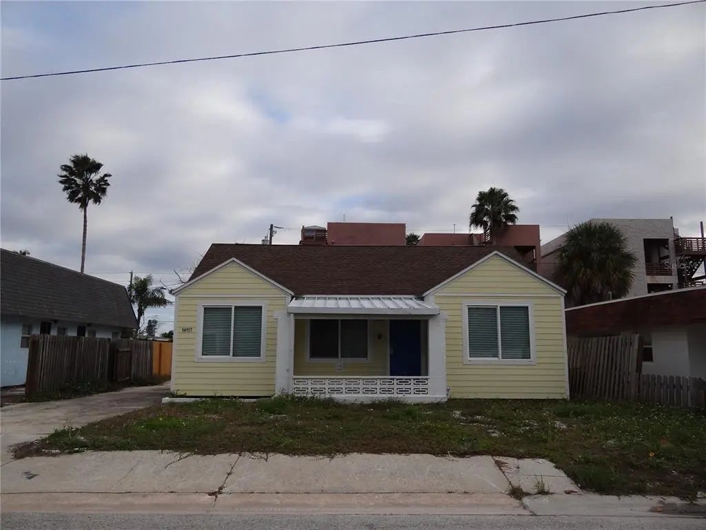 14117 Palm Street, MADEIRA BEACH
