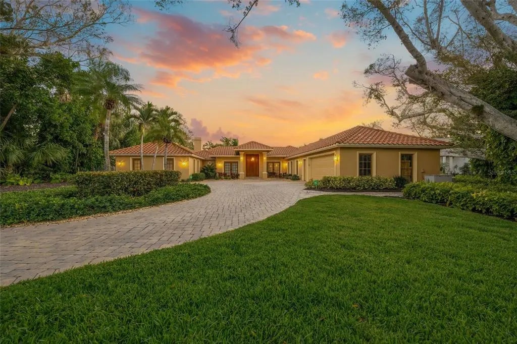1634 N Lodge Drive, SARASOTA