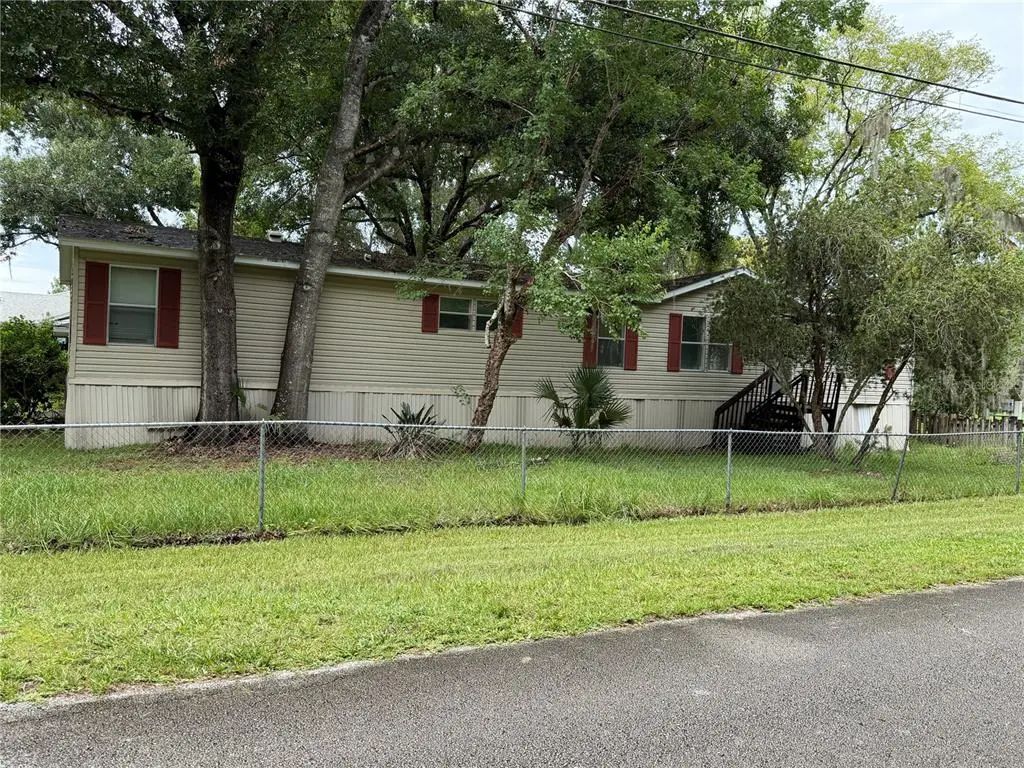 55616 Lee Street, ASTOR
