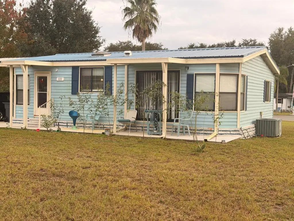 121 Hyde Park Court, DAVENPORT
