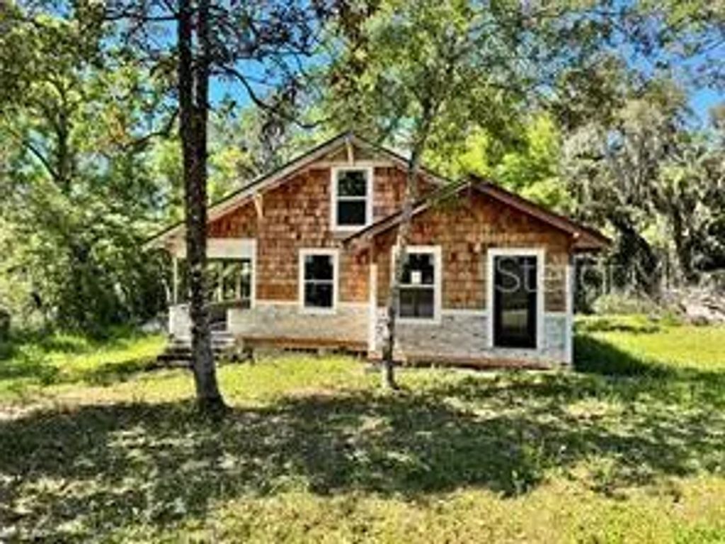 737 E Indiana Avenue, DELAND