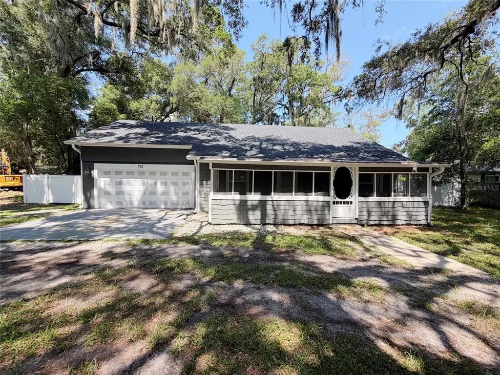 312 Wade Avenue, DELAND