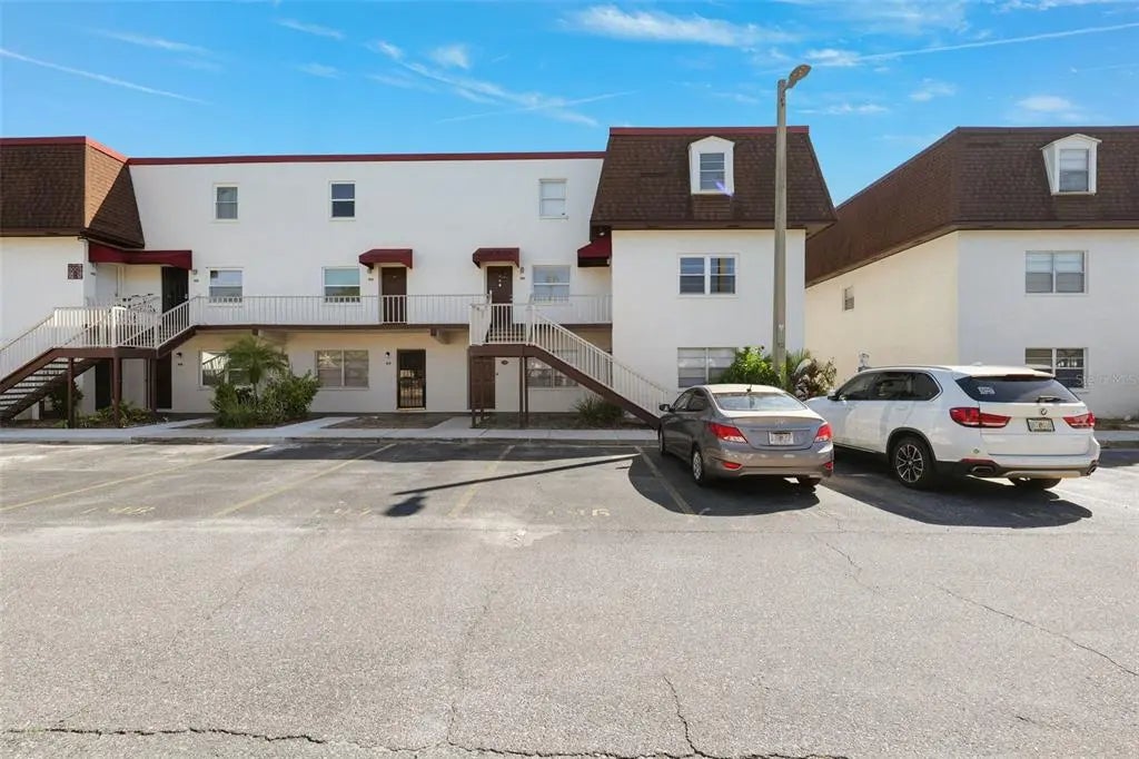 9009 Tudor Drive G210, TAMPA