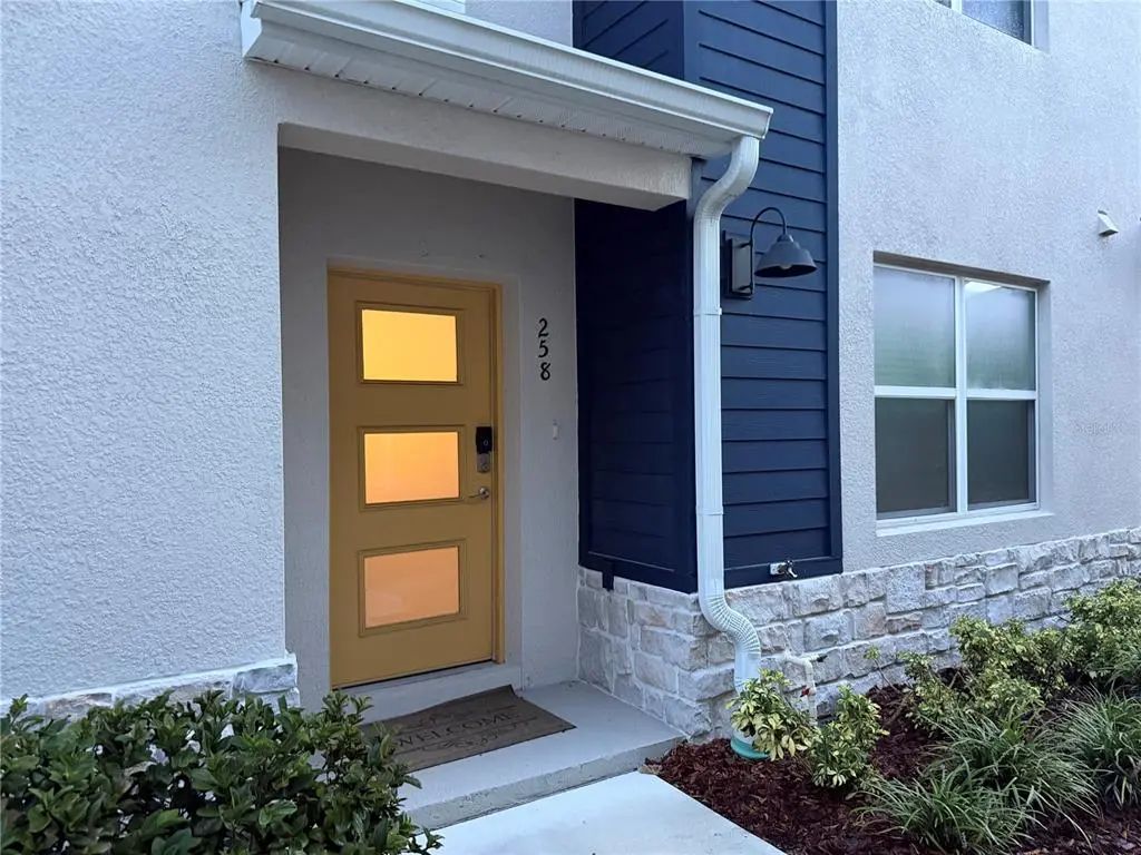 258 Capulet Cove, LONGWOOD
