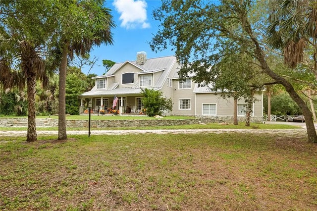 202 Laurel Oaks Road, NOKOMIS
