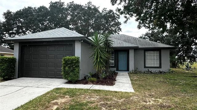 237 Walpole Loop, DAVENPORT