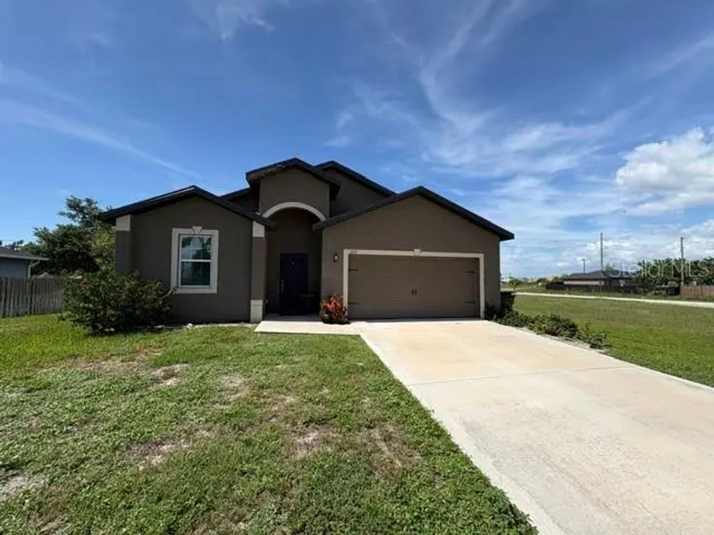 2119 Nw 23rd Terrace, CAPE CORAL