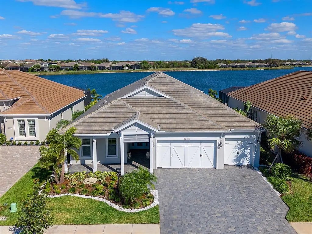 8043 Waterbend Trail, SARASOTA