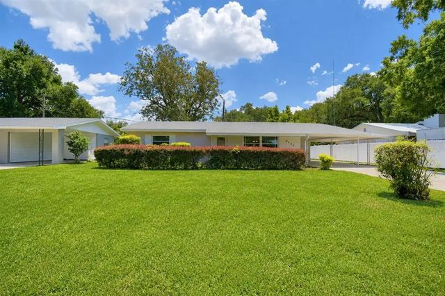 2521 Mccranie Place, LAKELAND
