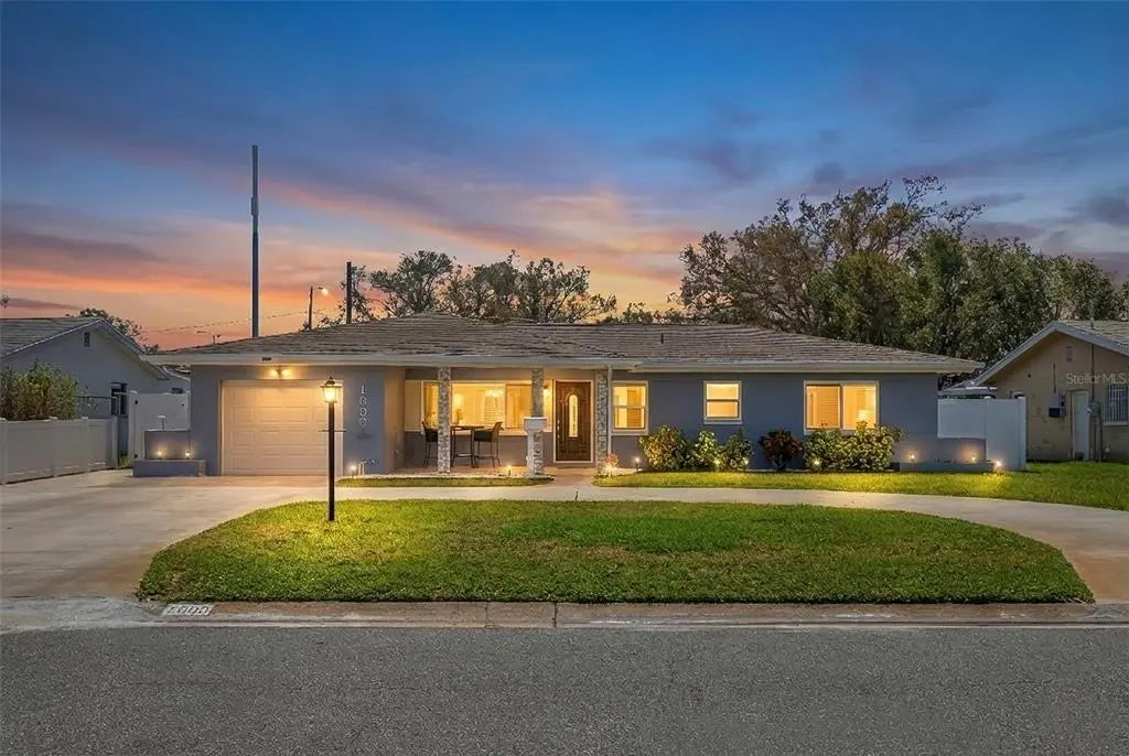 1000 59th Avenue S, ST PETERSBURG