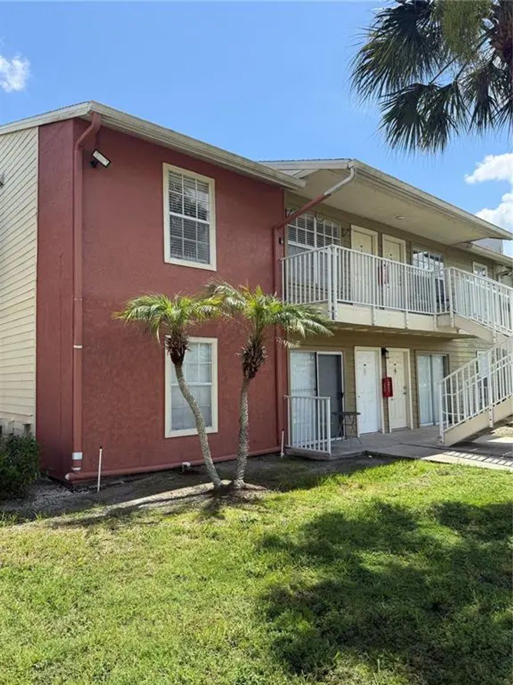 220 Lake Parsons Green 205, BRANDON